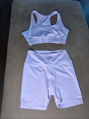 Municipal Lightweight Lilac Athletic Set - Sports Bra s + Bike Shorts xs